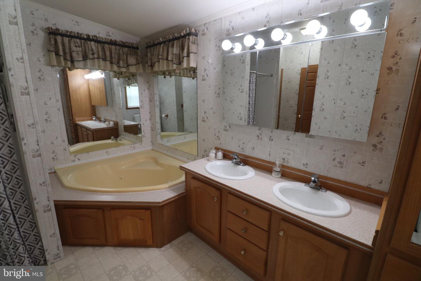 117 Ashley Ln Property Photo 26