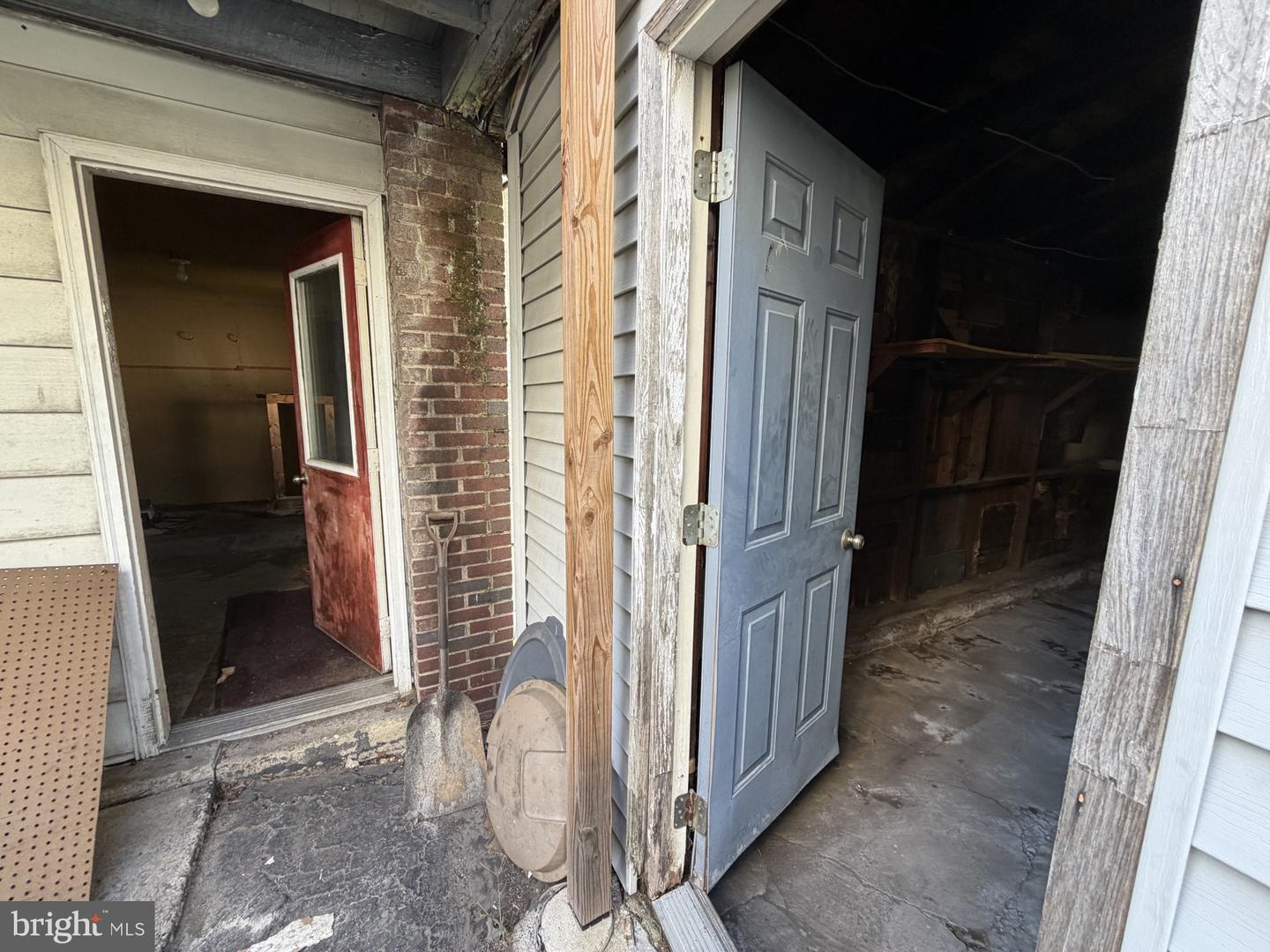46 E Mill St Property Photo 54