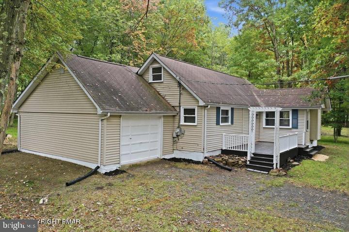 118 Buckhill Rd E Property Photo 3