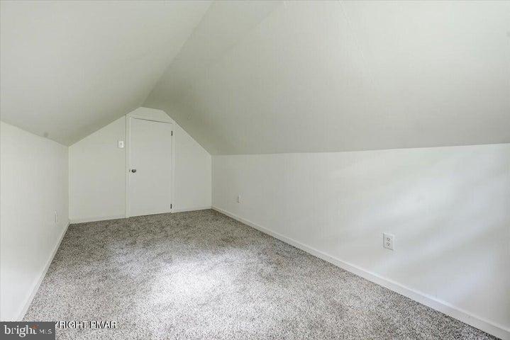 118 Buckhill Rd E Property Photo 50
