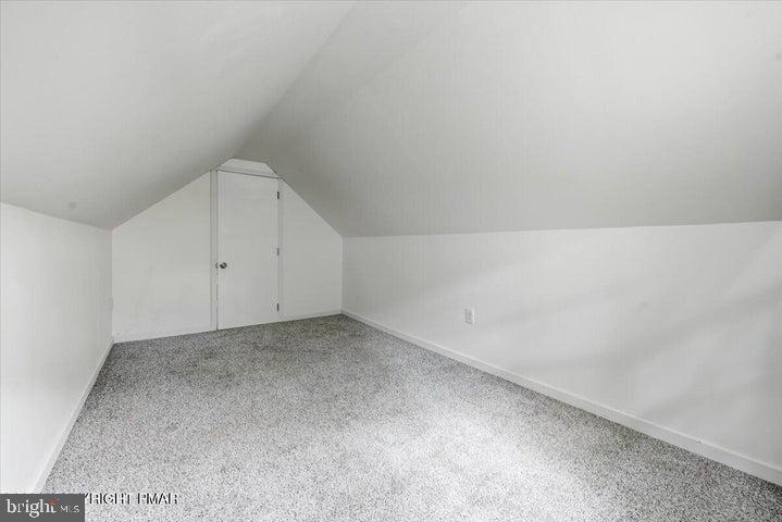 118 Buckhill Rd E Property Photo 55