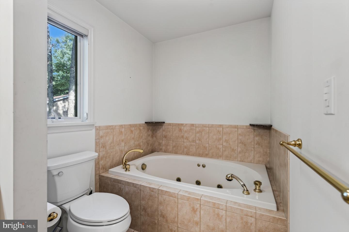 33 Oak Ct Property Photo 48