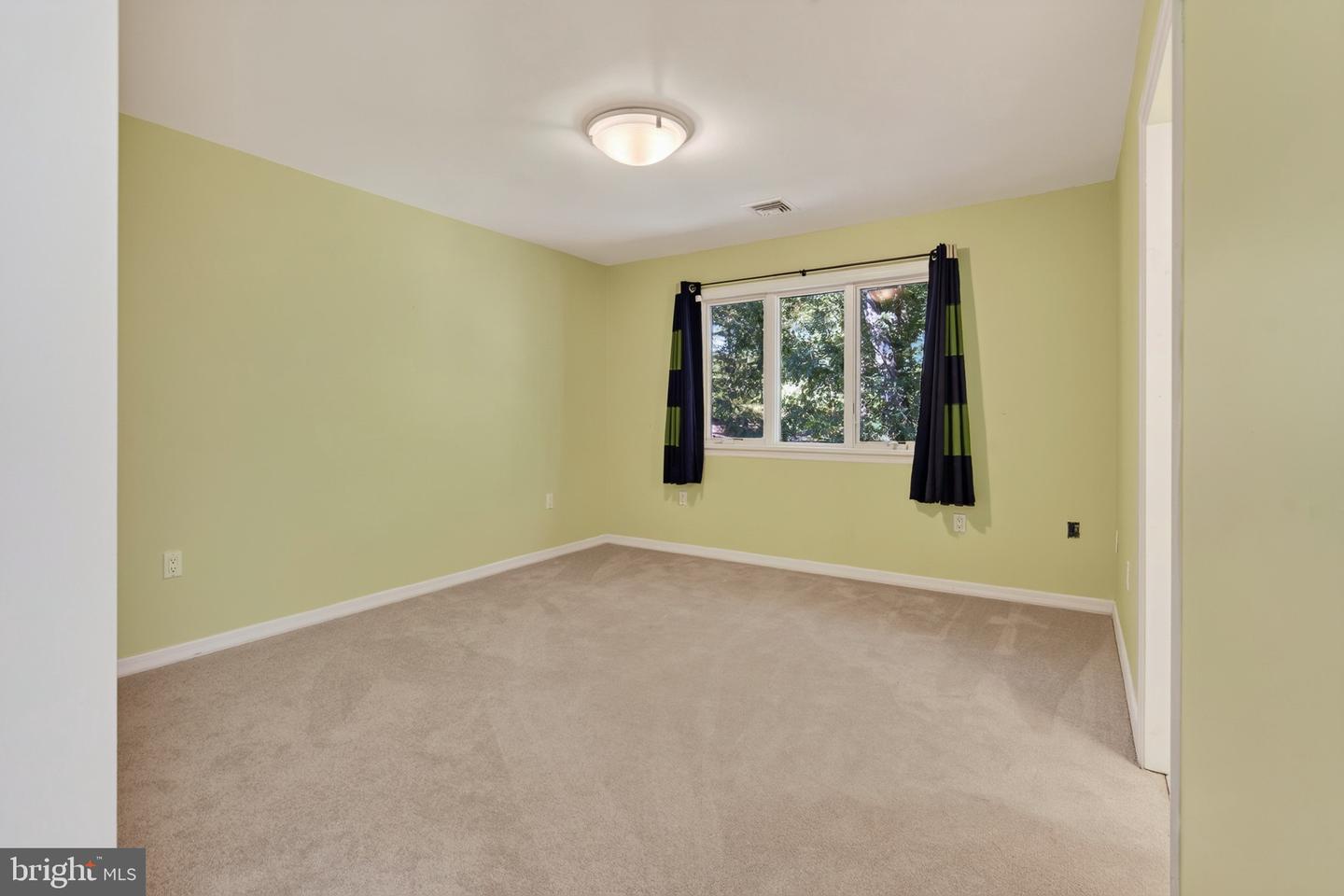 33 Oak Ct Property Photo 49