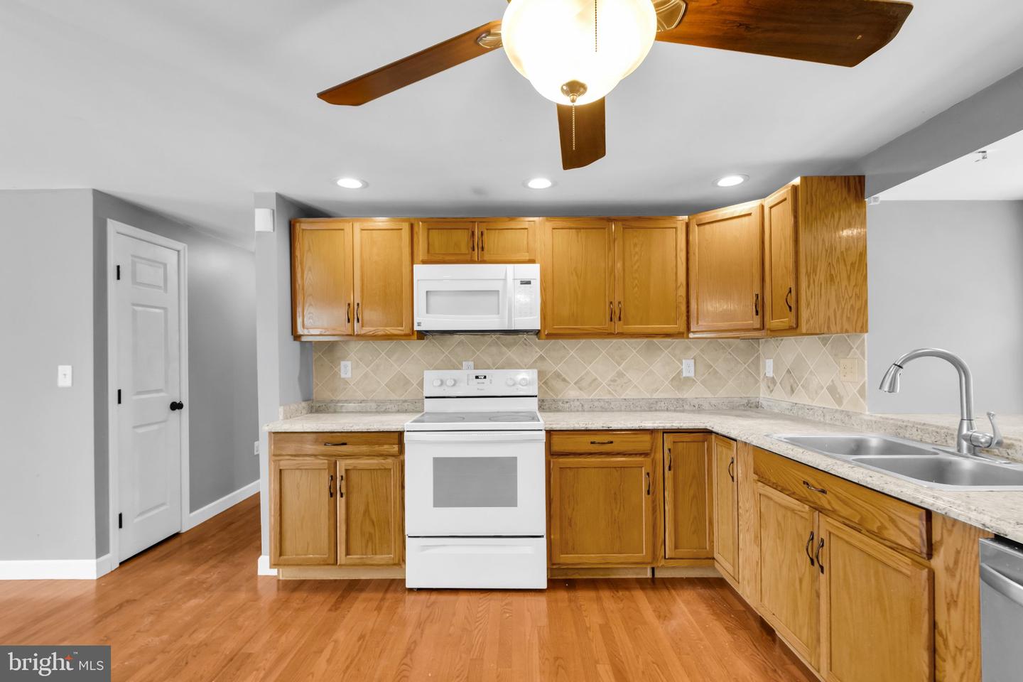 2415 Stagecoach Rd W Property Photo 26