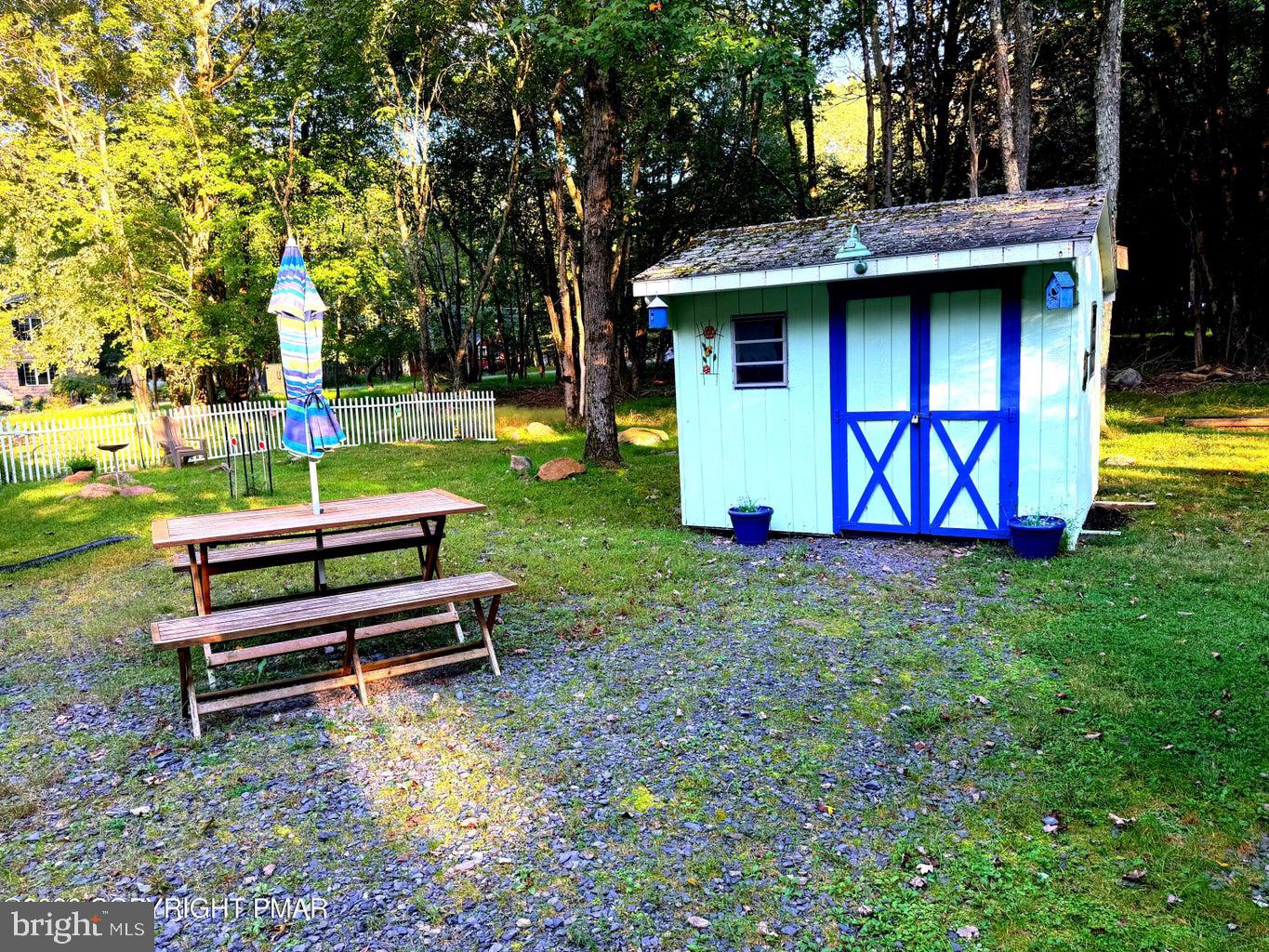 76 Woodland Rd Property Photo 23
