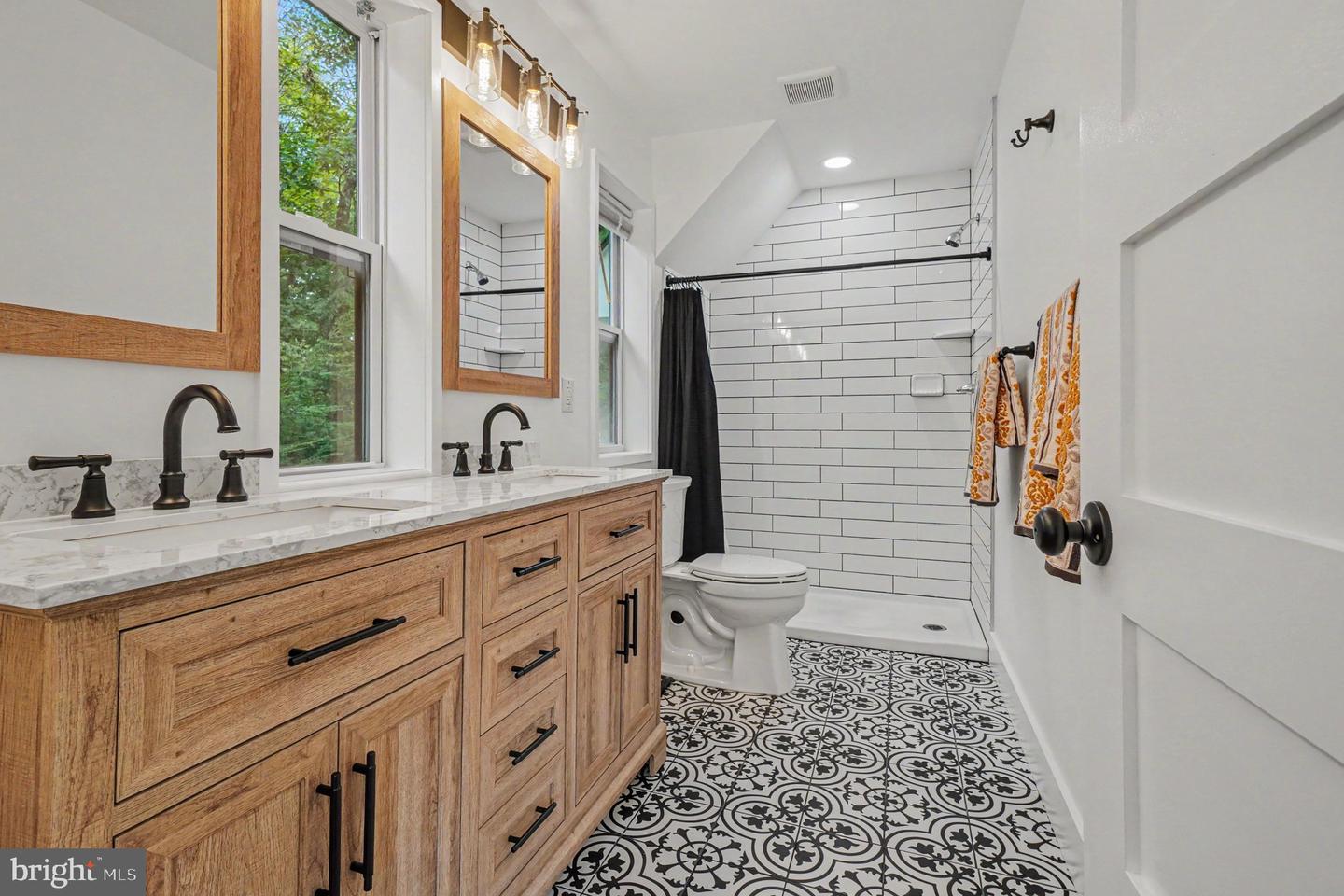 2 Cold Spring Dr Property Photo 4