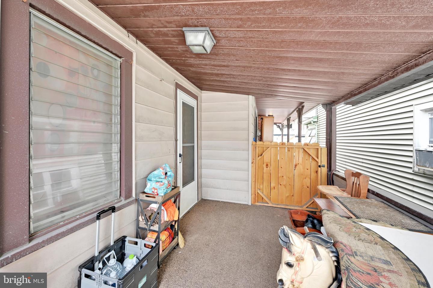 247 E Bertsch St Property Photo 15