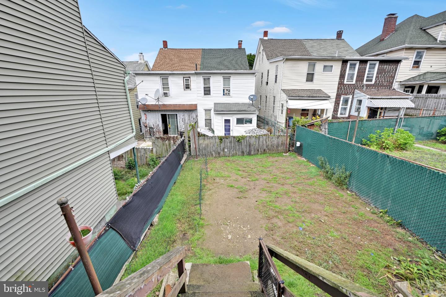 247 E Bertsch St Property Photo 16
