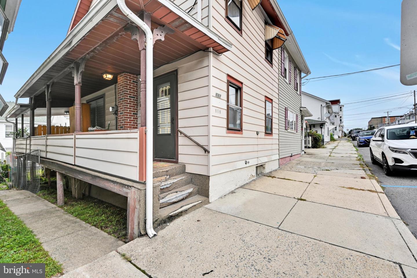 247 E Bertsch St Property Photo 20