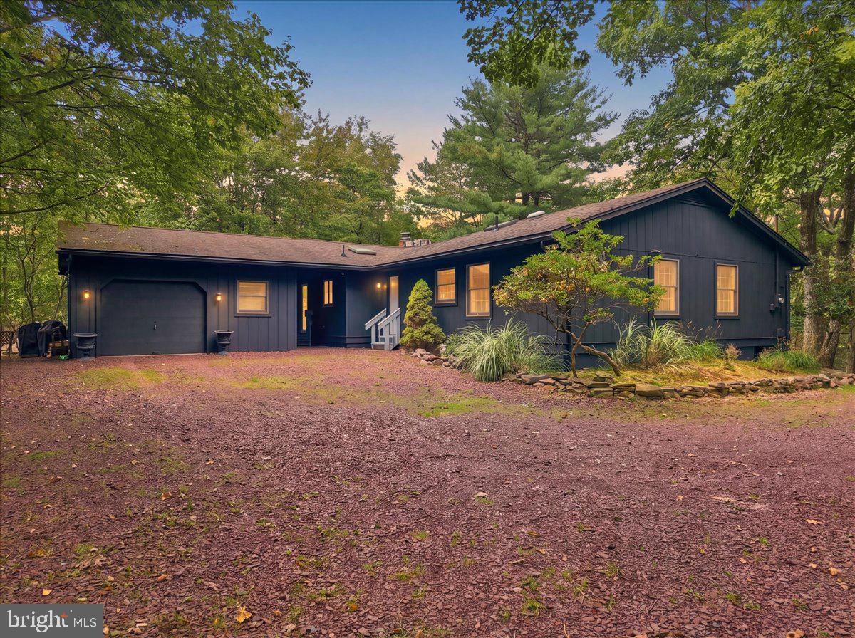 33 ESTATES DR Property Photo 1
