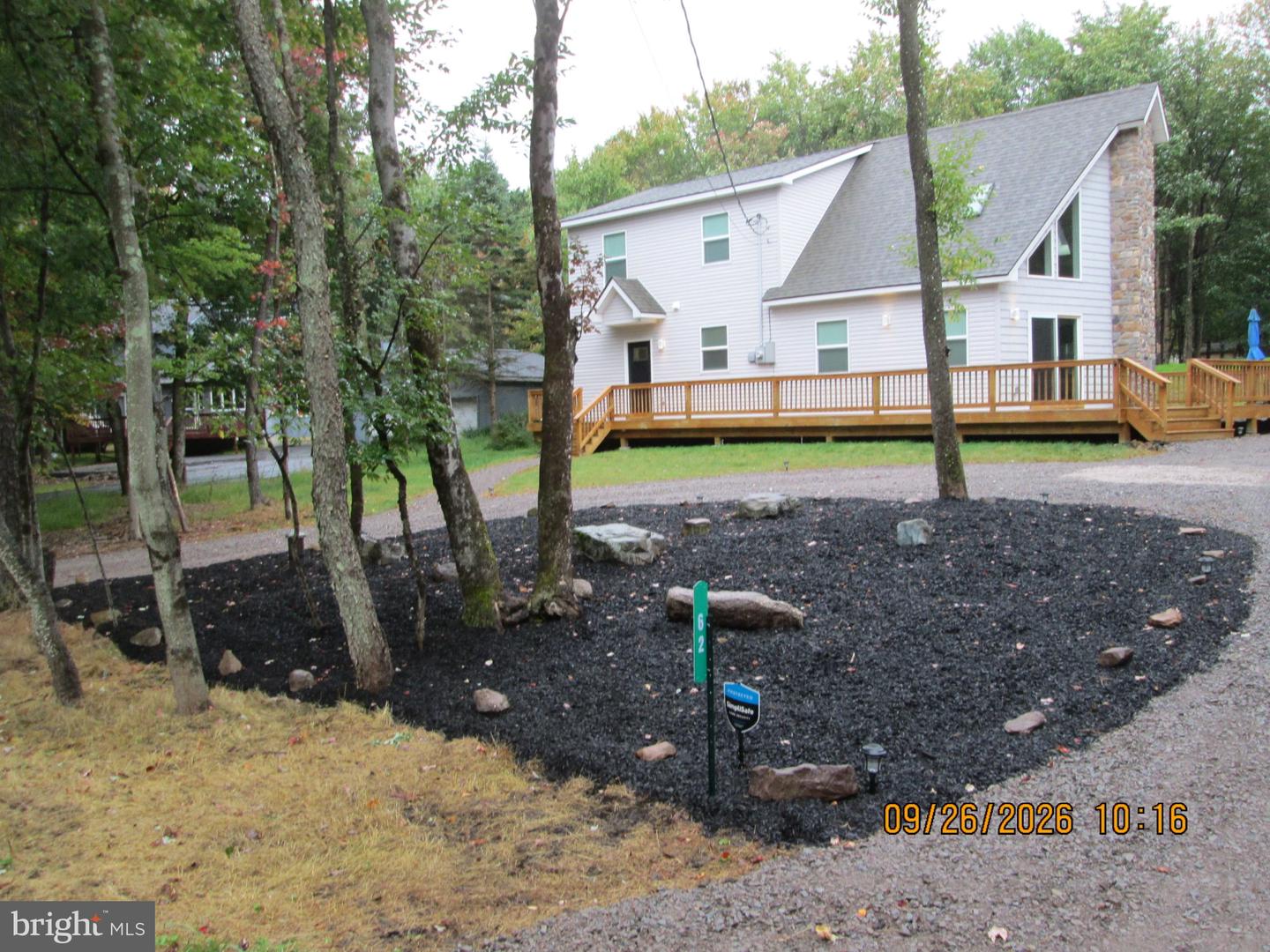 62 Johnson Ln Property Photo 2