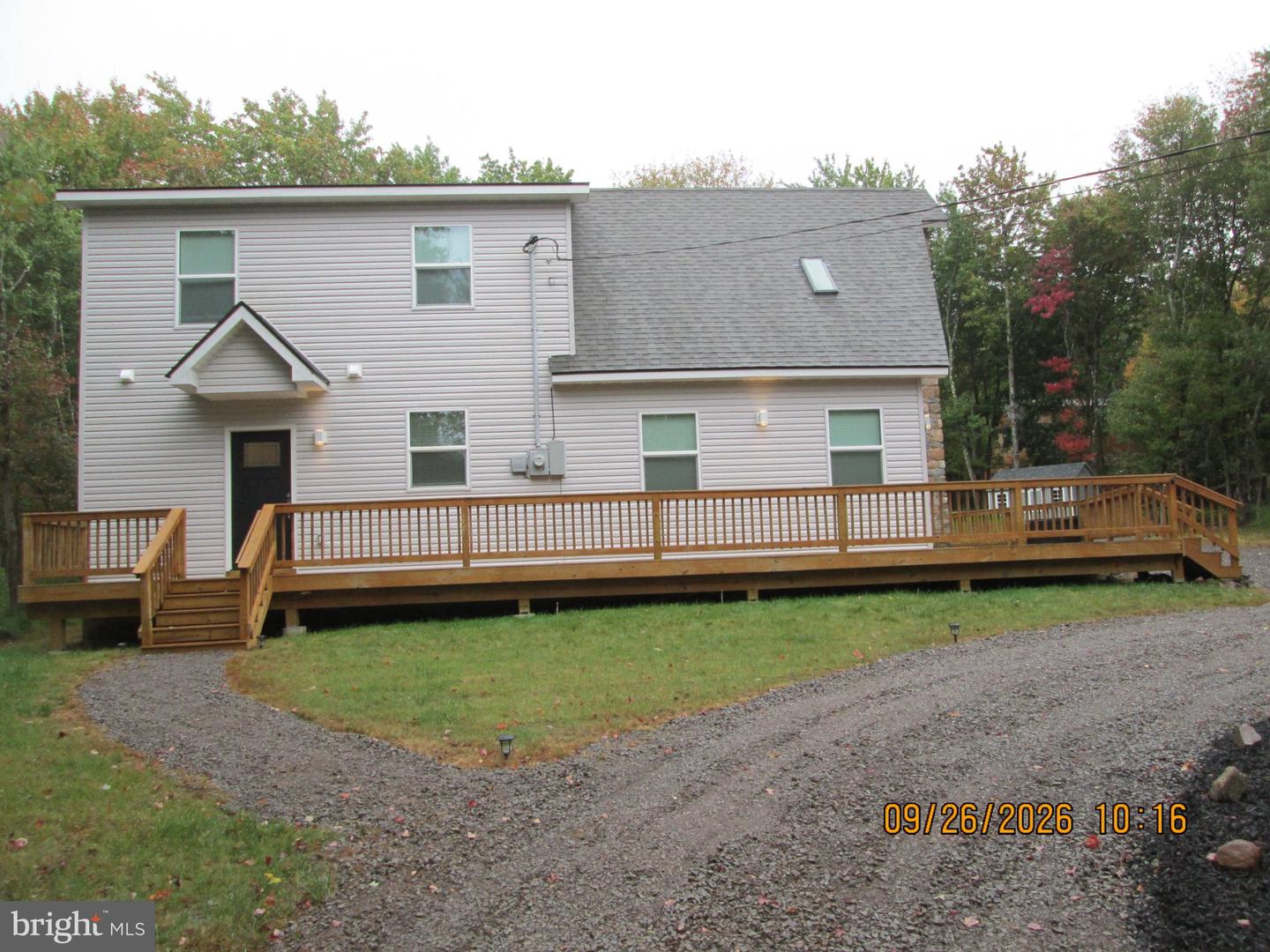 62 Johnson Ln Property Photo 3