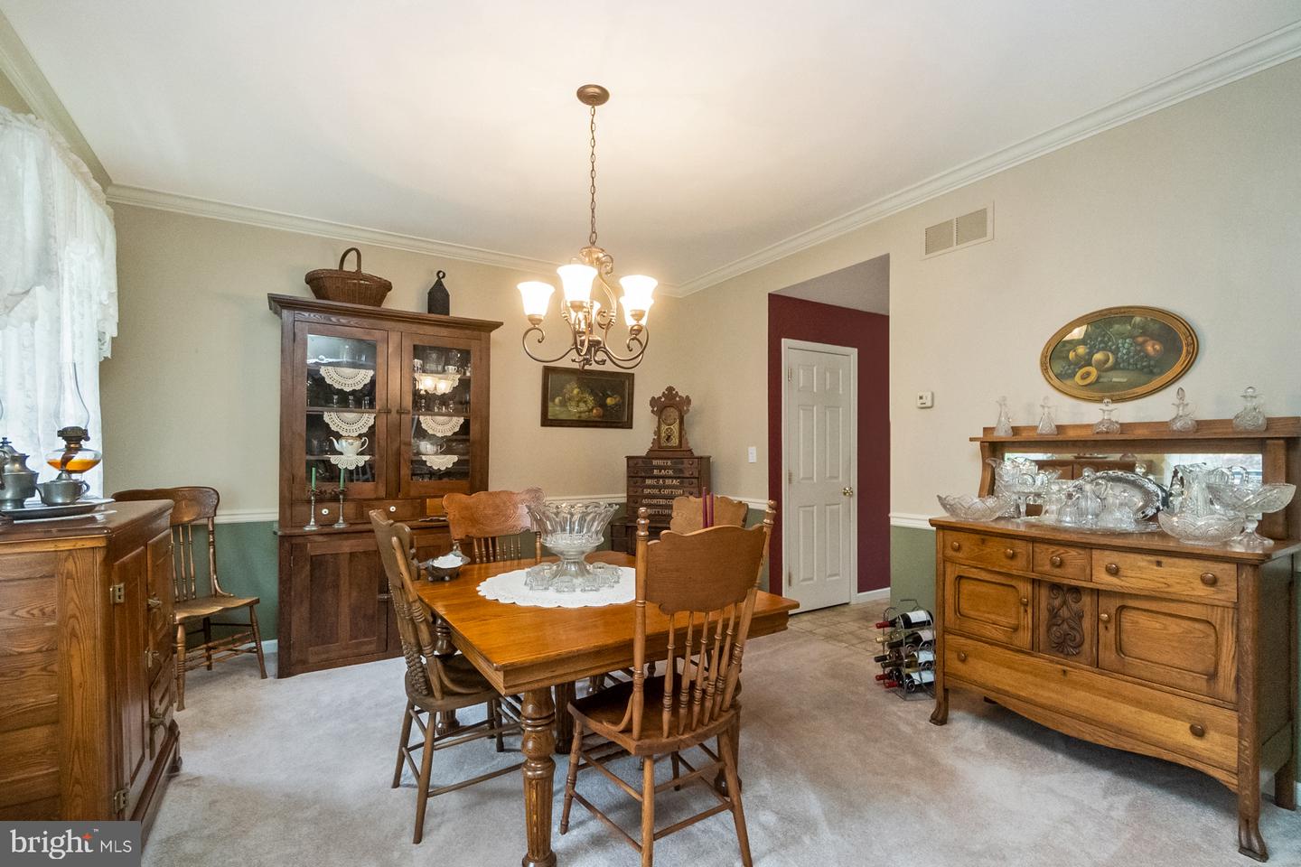 1725 Forest St Property Photo 23