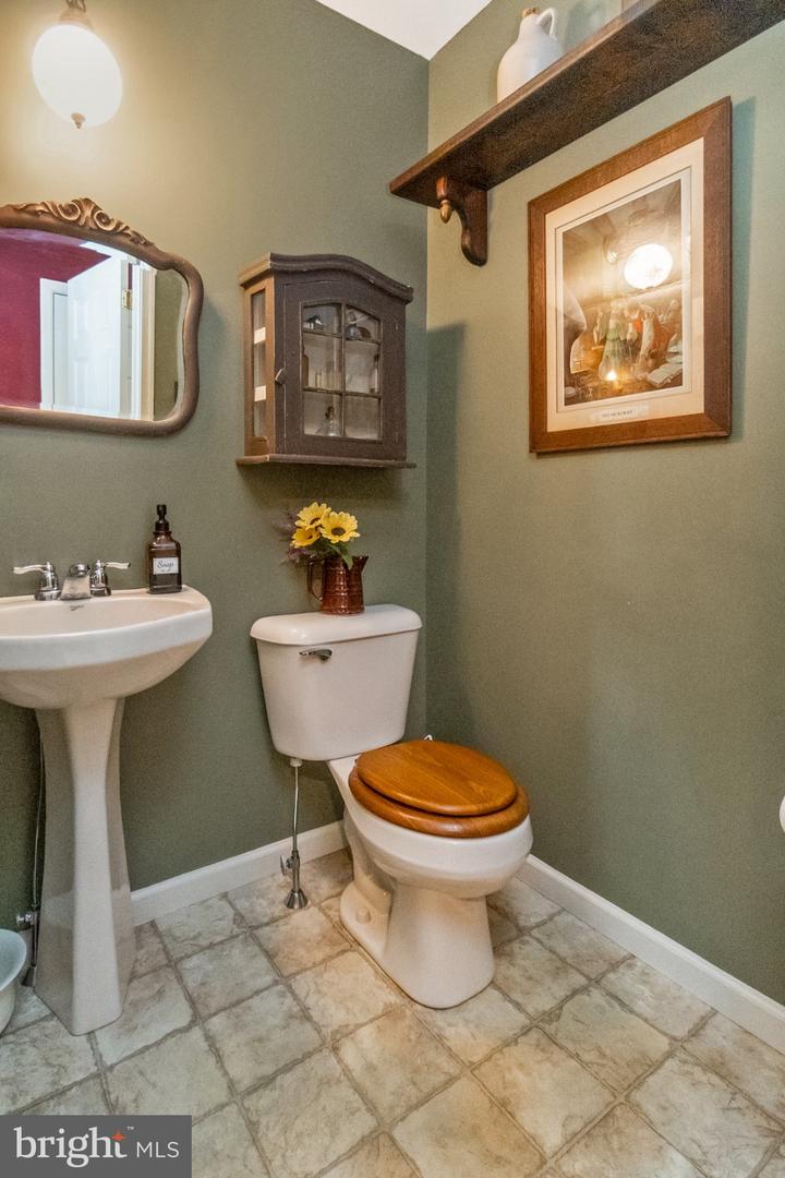 1725 Forest St Property Photo 58