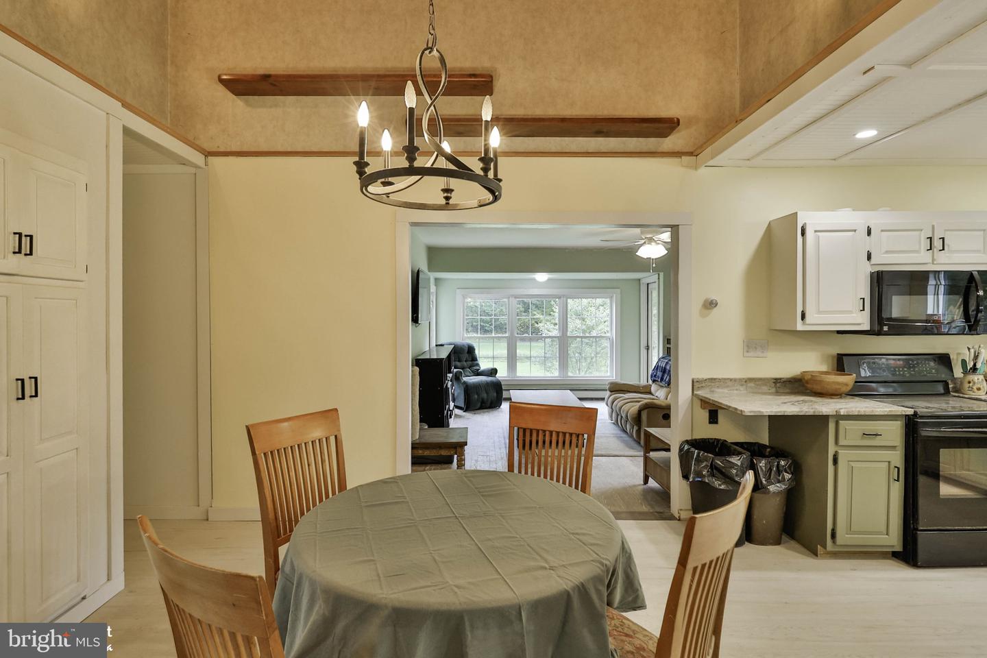 2865 Hemlock St Property Photo 24