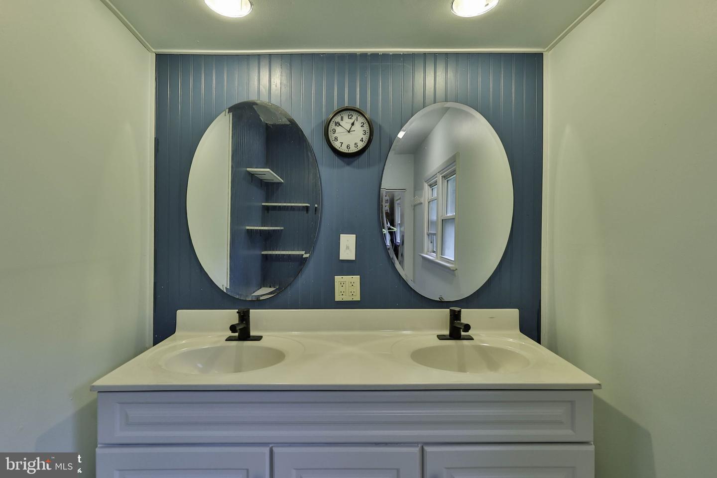 2865 Hemlock St Property Photo 45