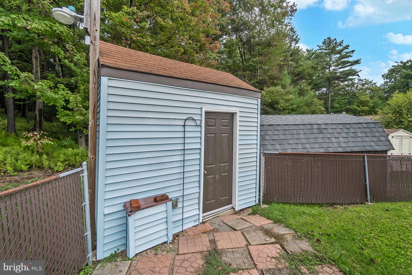 416 Briar St Property Photo 18