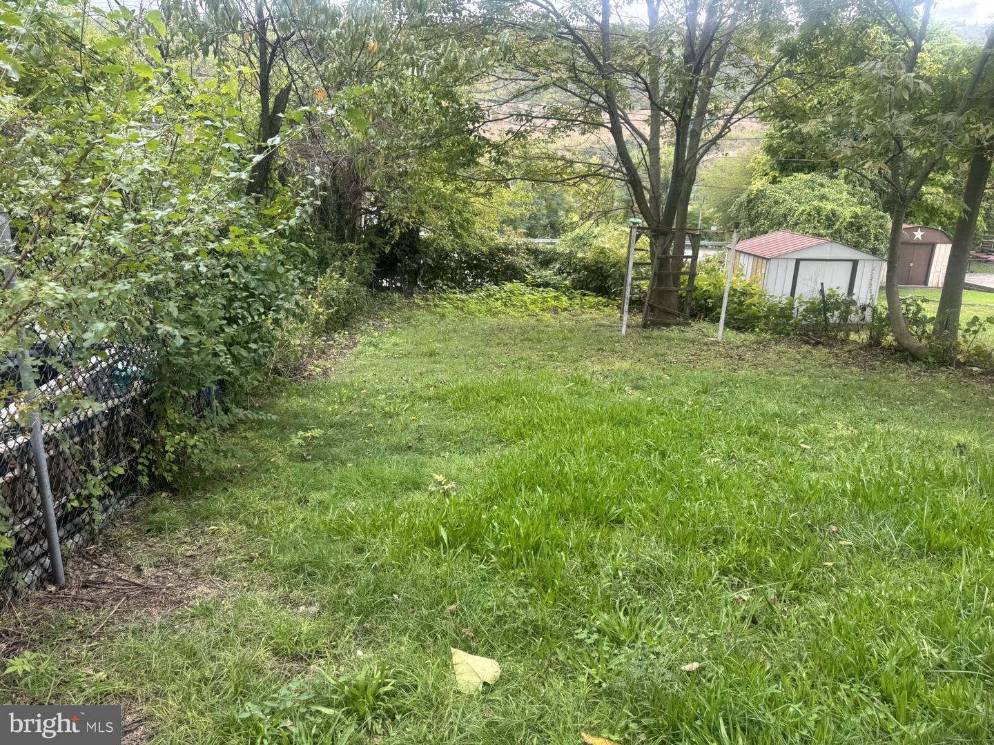 932 Edgemont Ave Property Photo 2