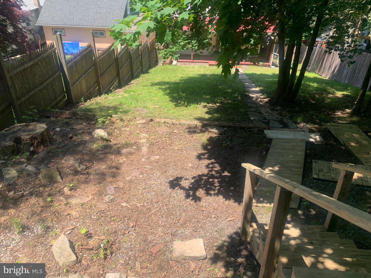 421 E Railroad St Property Photo 7