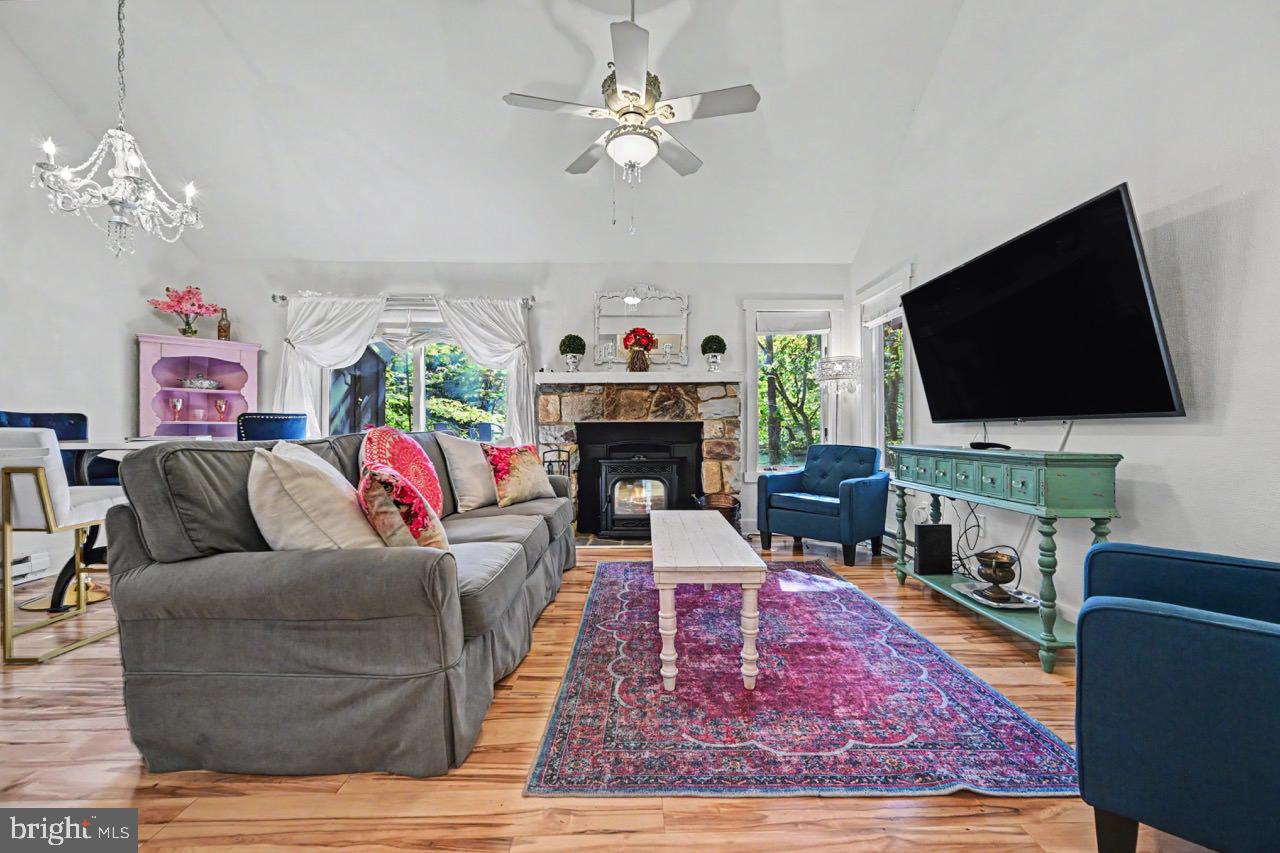29 Snow Shoe Property Photo 6