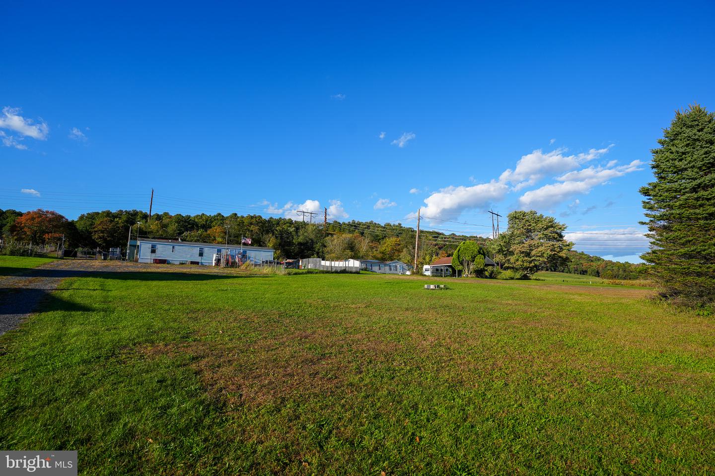1940 Hahns Dairy Rd Property Photo 2