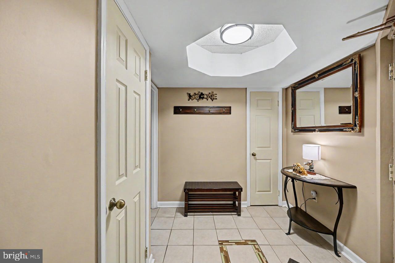 59 Midlake Dr #101 Property Photo 12