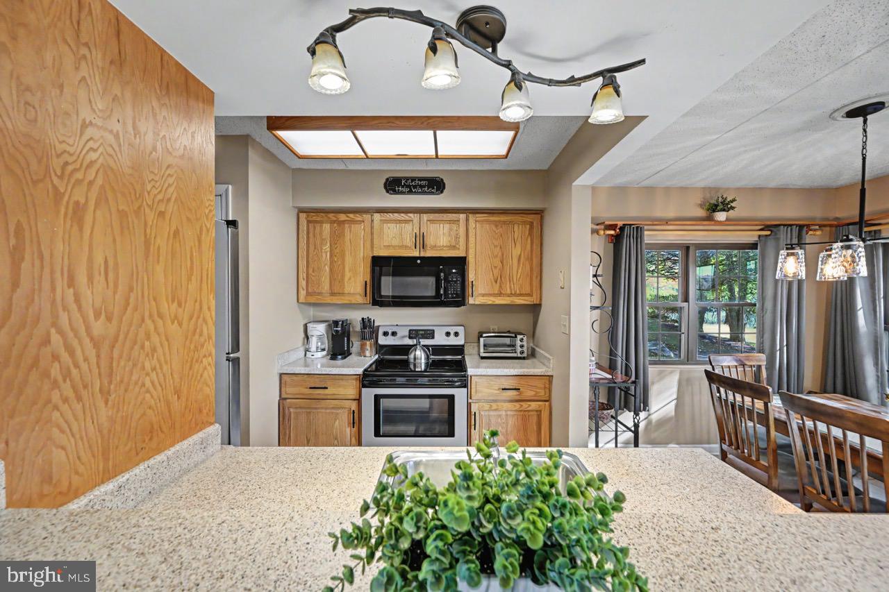 59 Midlake Dr #101 Property Photo 28
