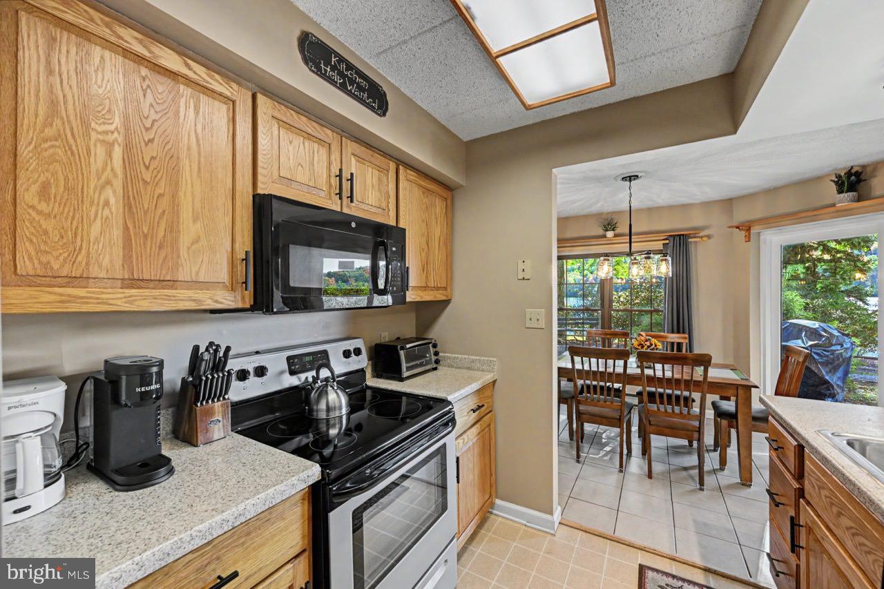 59 Midlake Dr #101 Property Photo 35