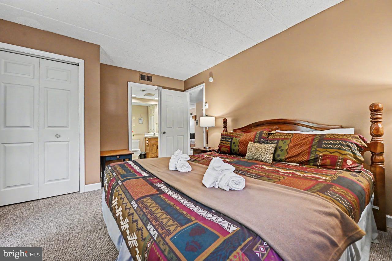 59 Midlake Dr #101 Property Photo 39