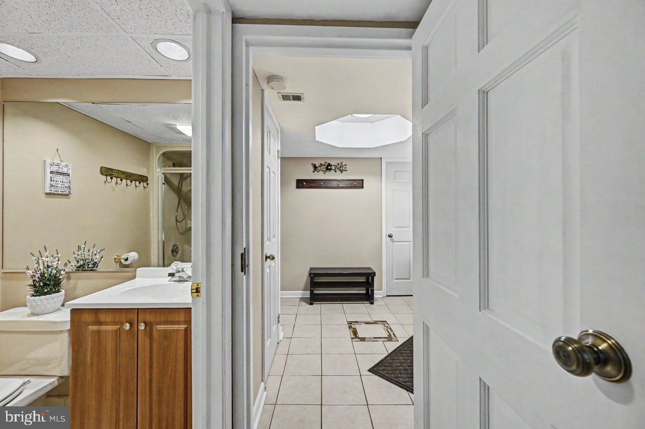 59 Midlake Dr #101 Property Photo 48