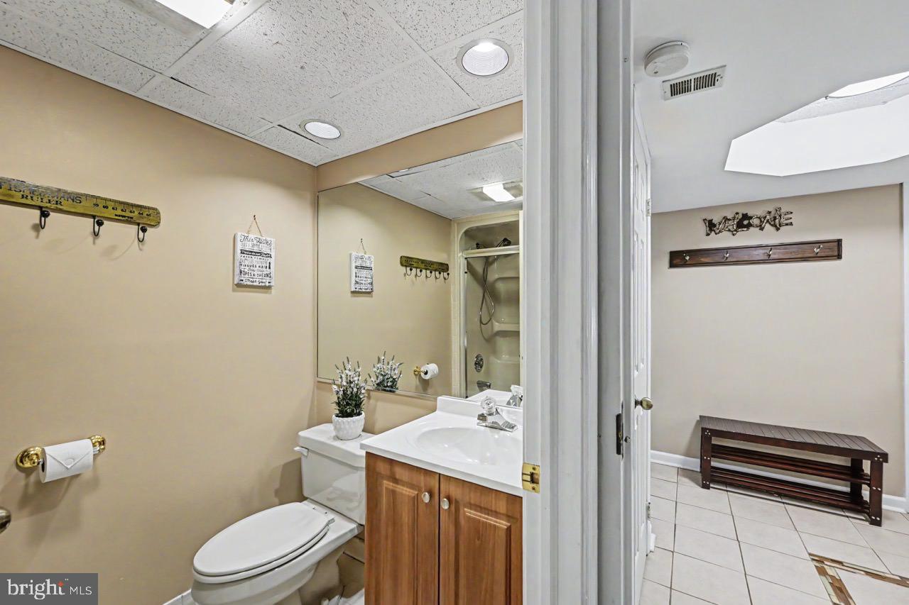 59 Midlake Dr #101 Property Photo 49