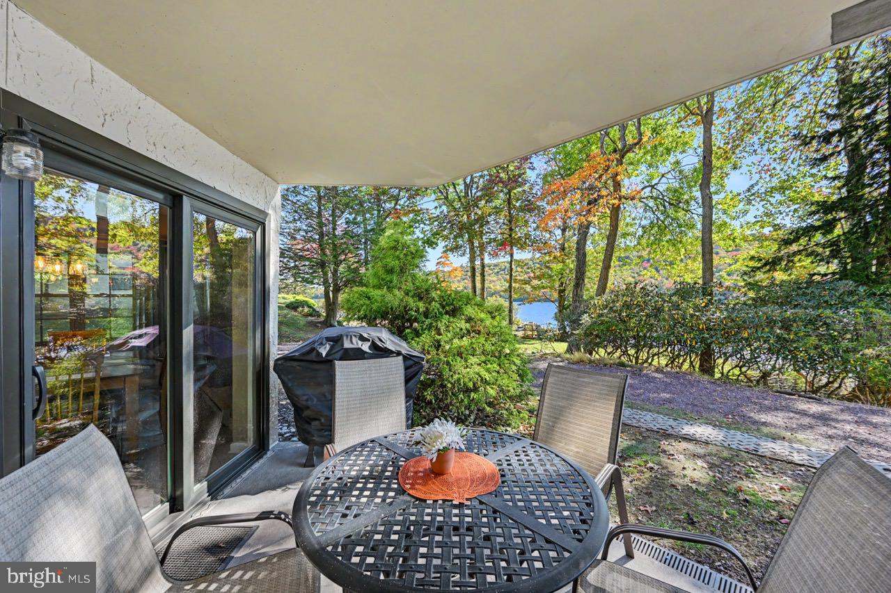 59 Midlake Dr #101 Property Photo 57