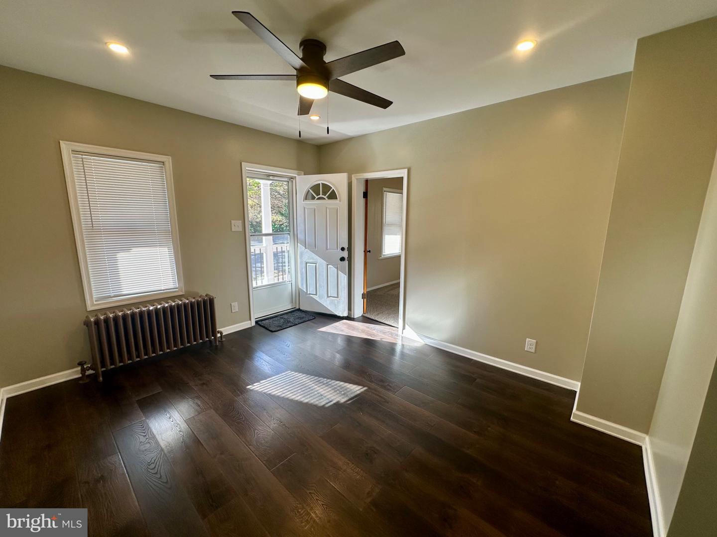 255 Avenue B St Property Photo 8
