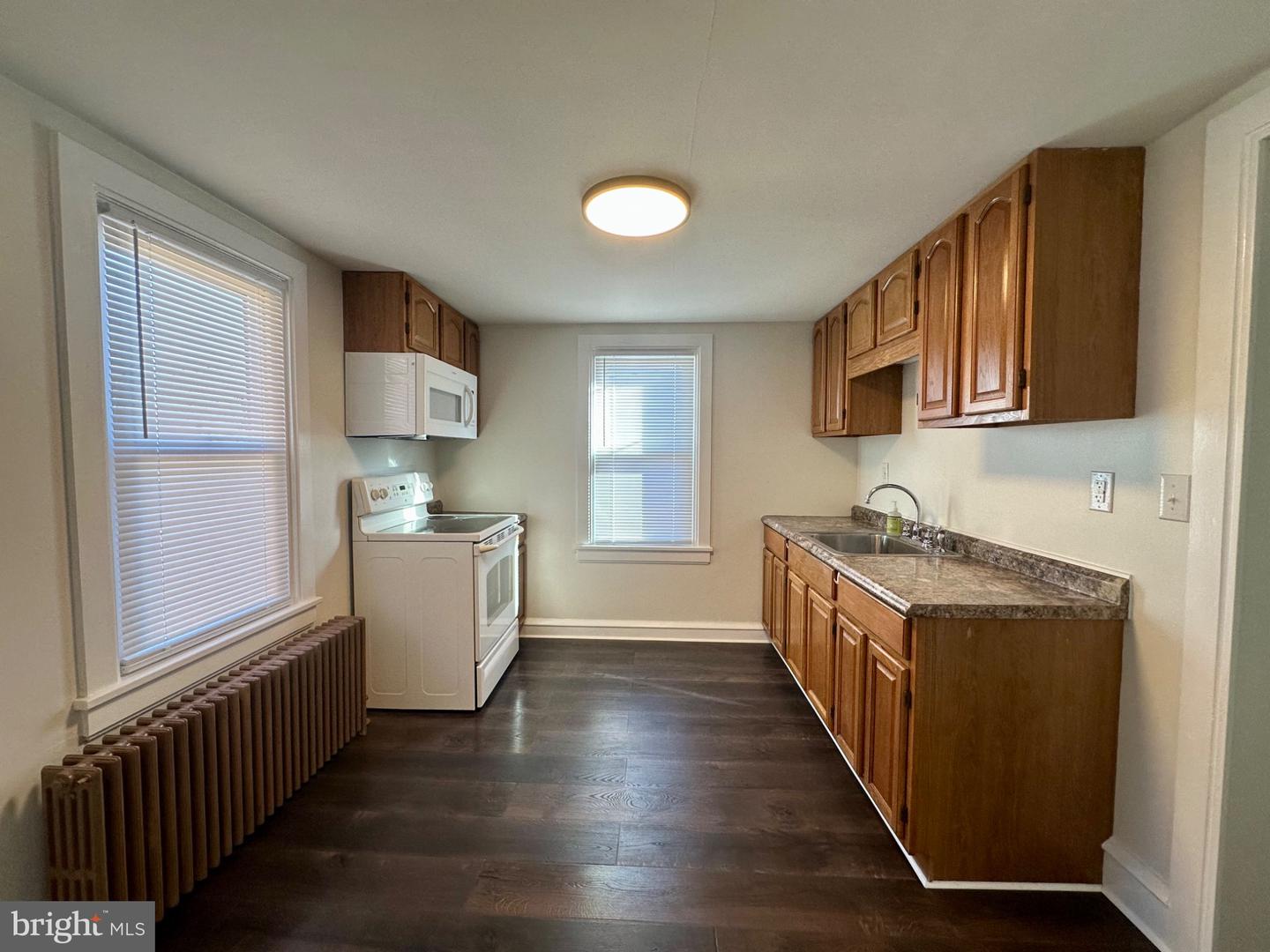 255 Avenue B St Property Photo 14