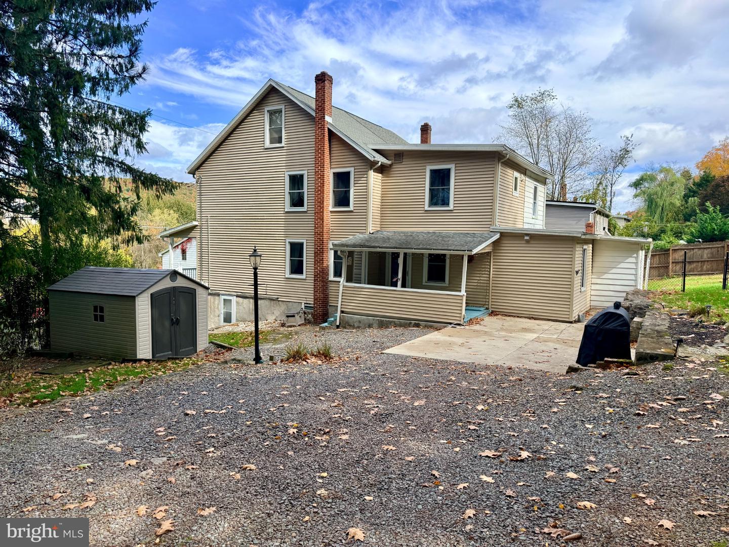 207-209 Yard St Property Photo 7