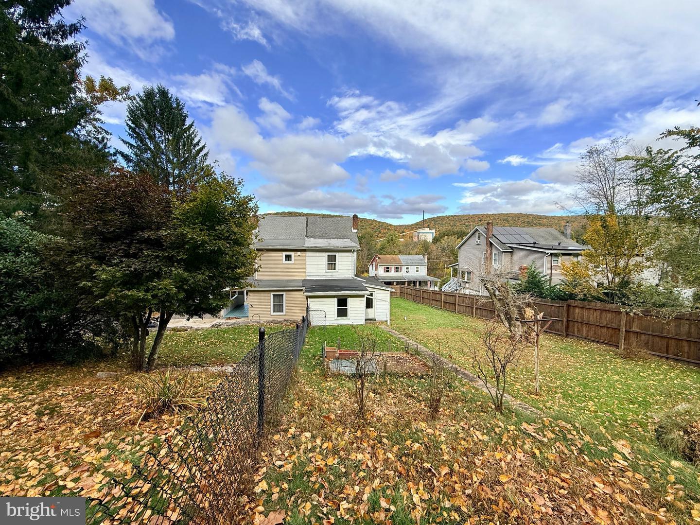 207-209 Yard St Property Photo 15