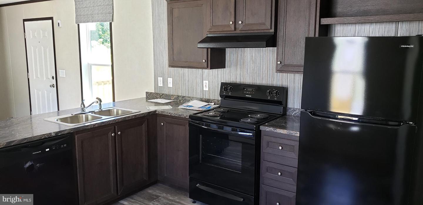 73 Frenchtown Ct #lot 005 Property Photo 4