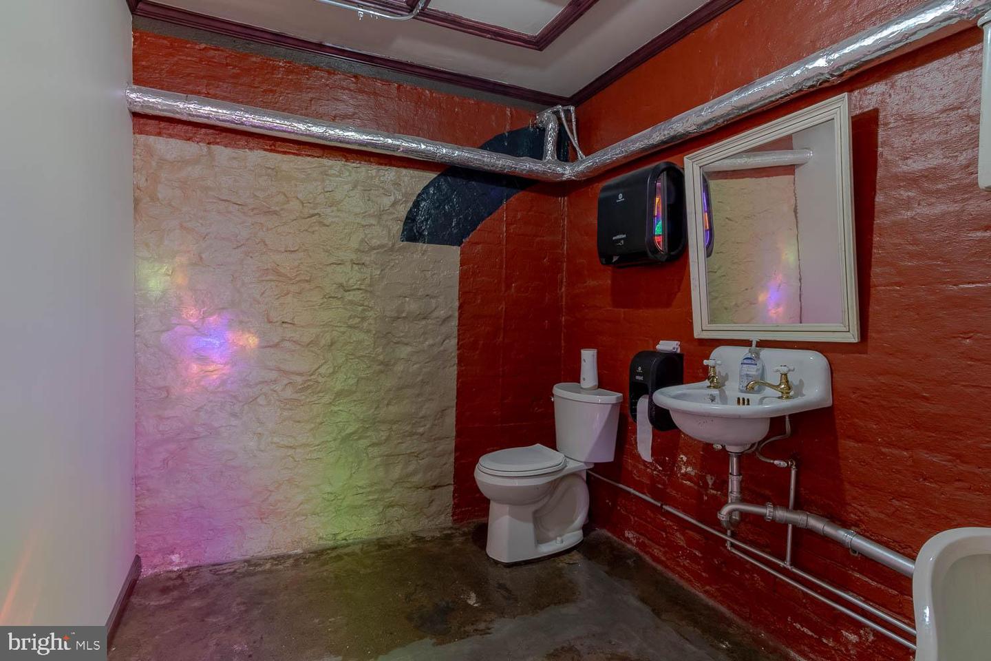 703 Hannah St Property Photo 6