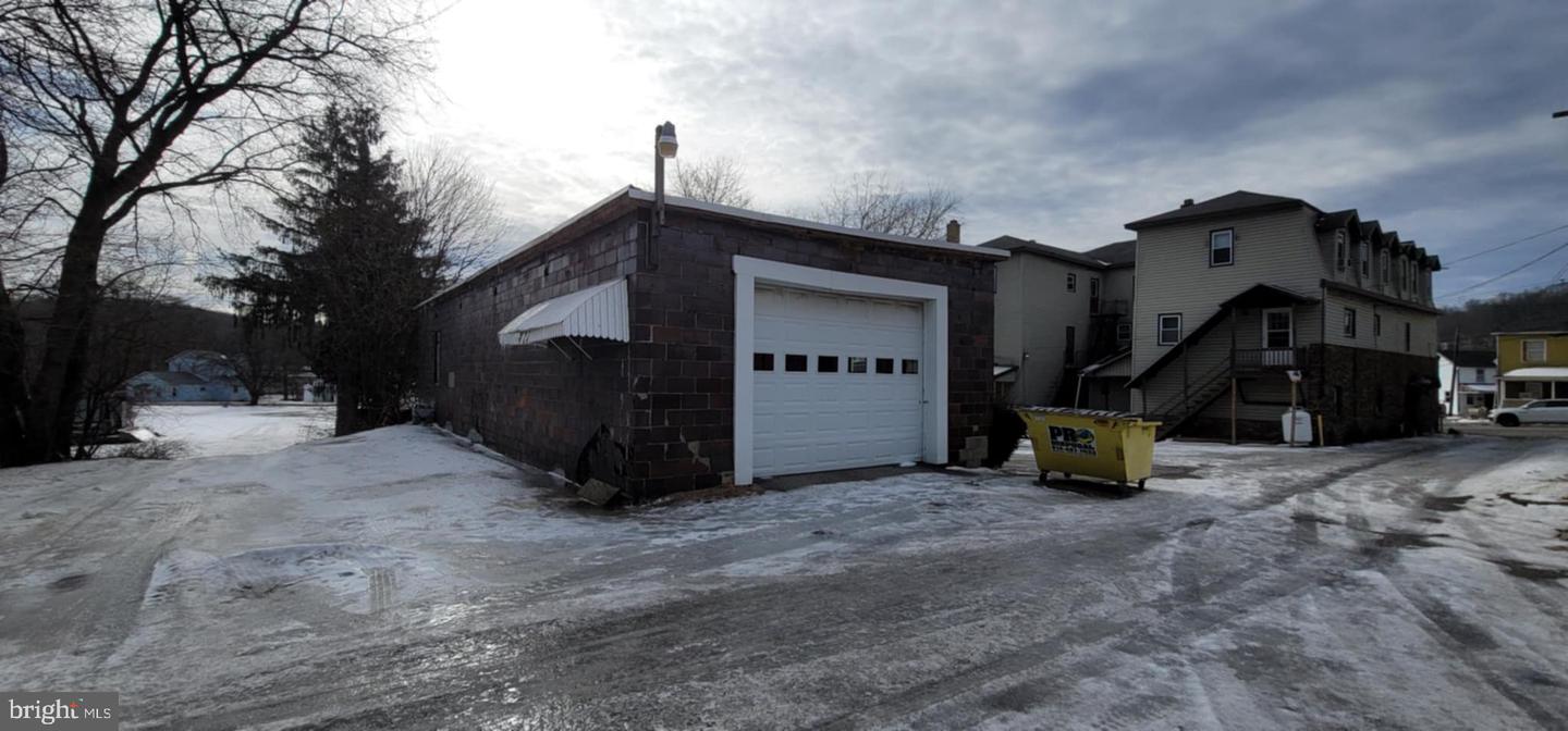 132 Curtin Street Property Photo 4