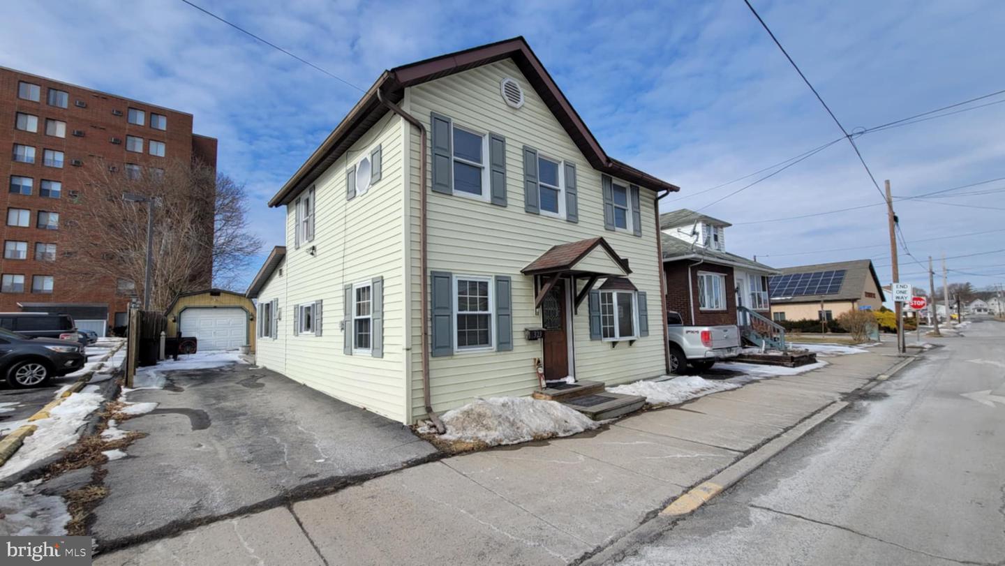 132 Curtin Street Property Photo 33