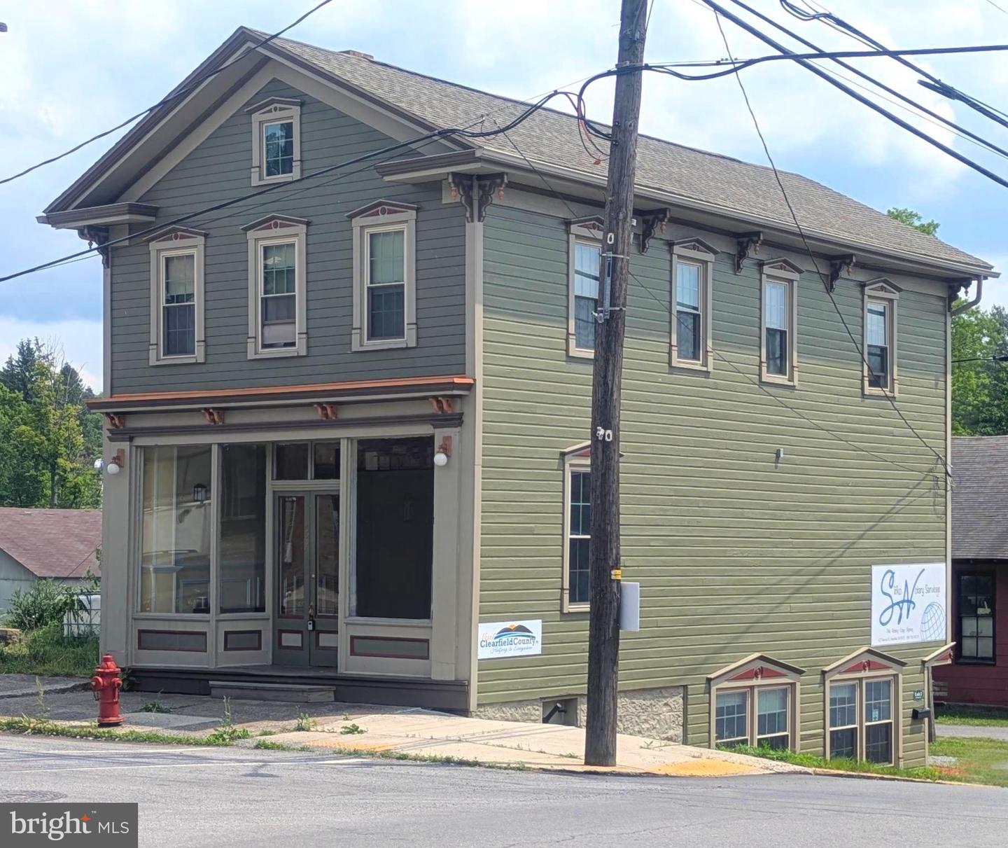 627 Hannah St Property Photo 1