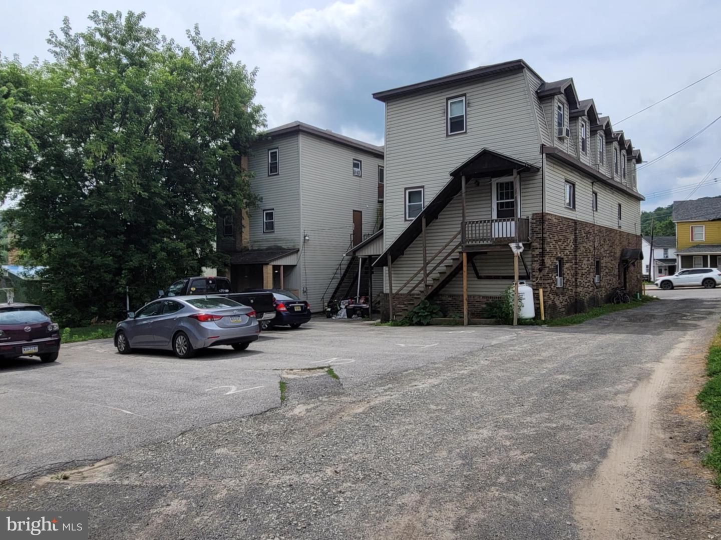 132 Curtin Street Property Photo 2