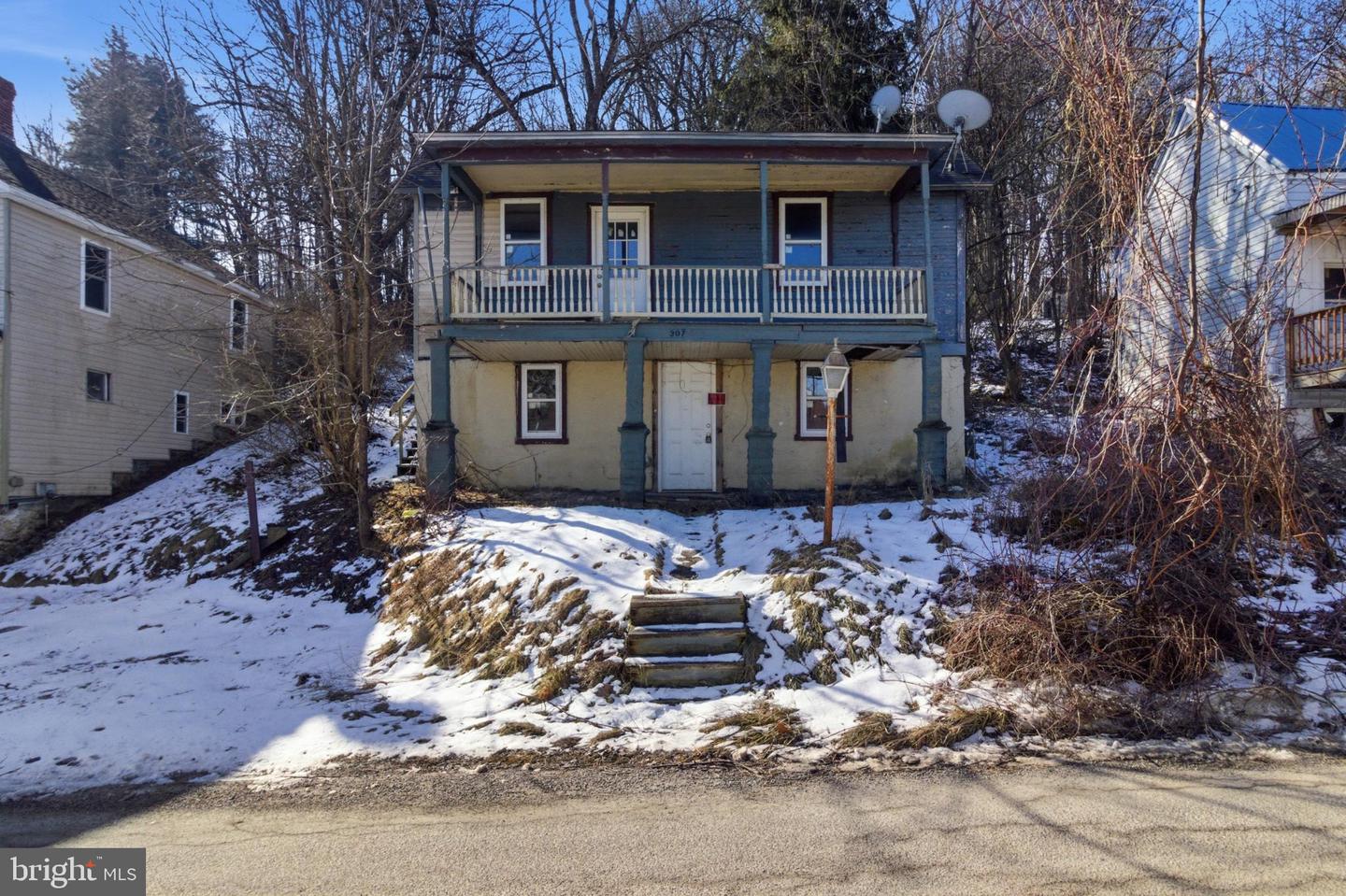 307 Quarry Ave Property Photo 1