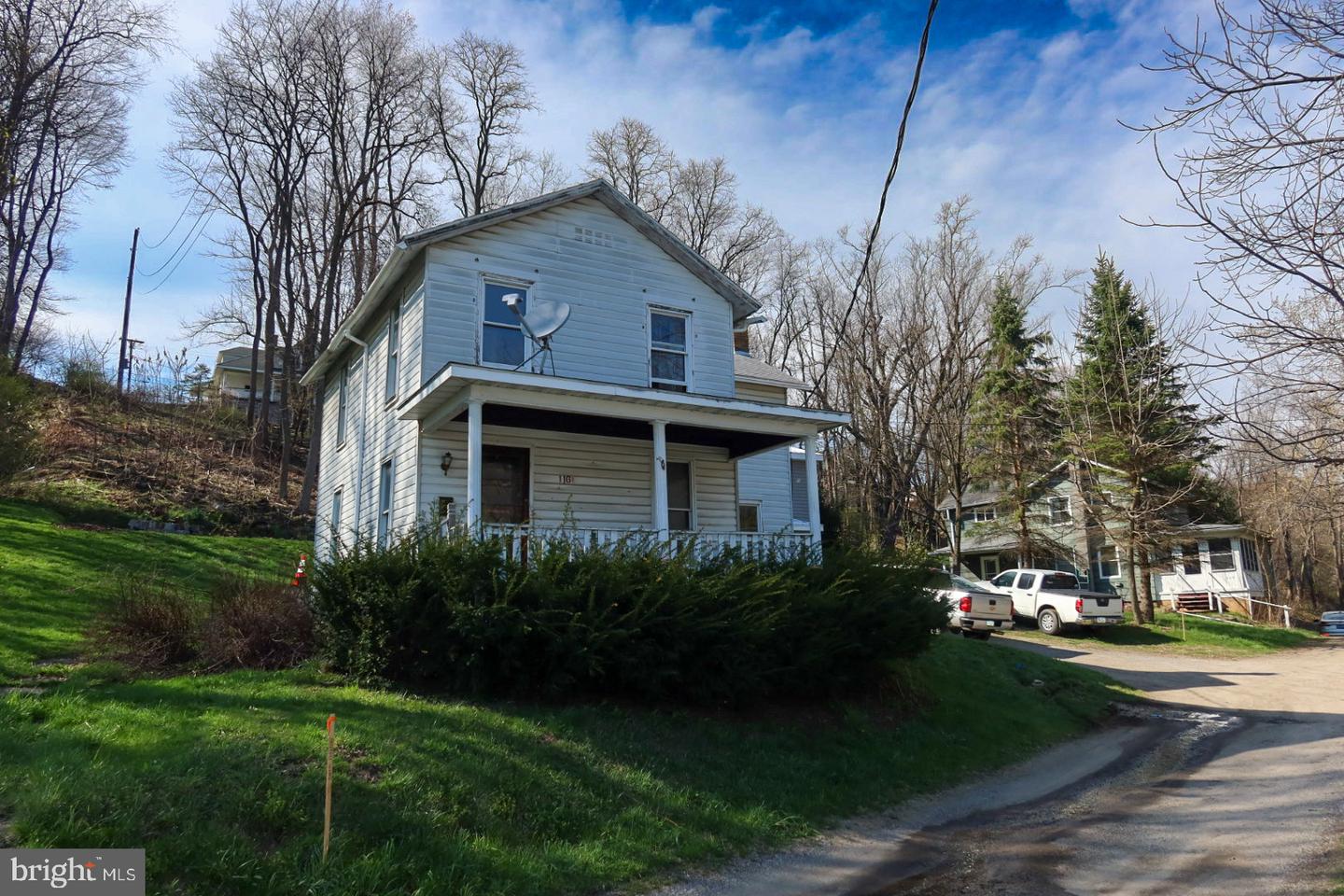 116 Stone St Property Photo 1