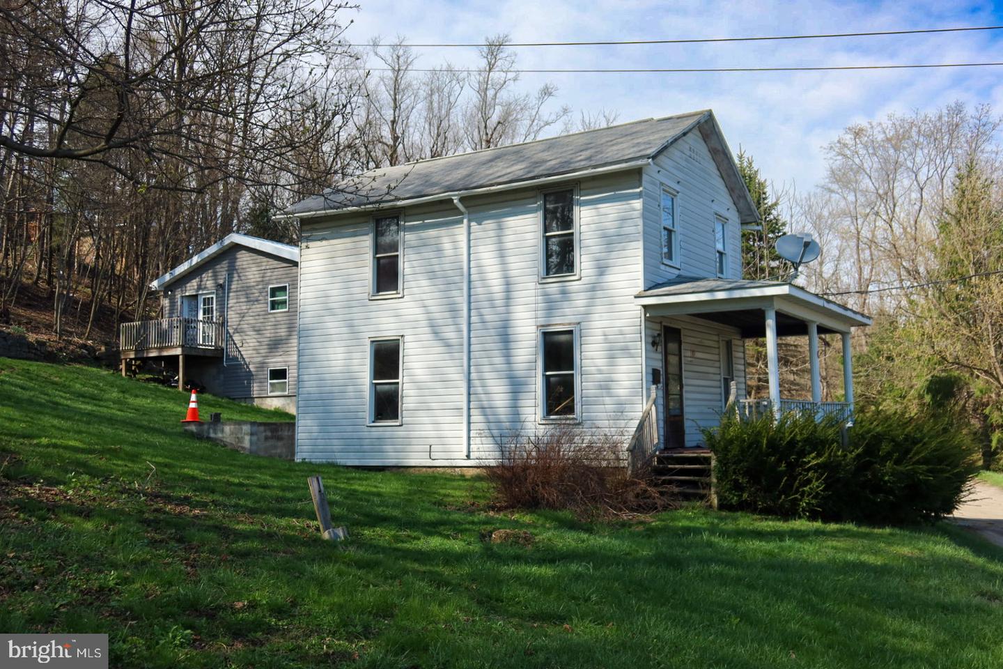 116 Stone St Property Photo 2