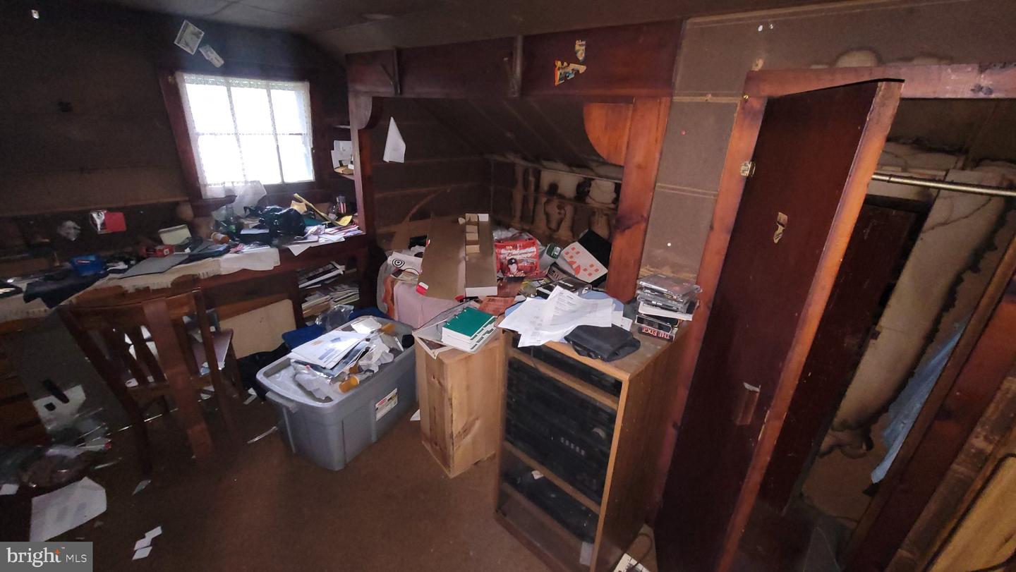 1599 Union St Property Photo 4