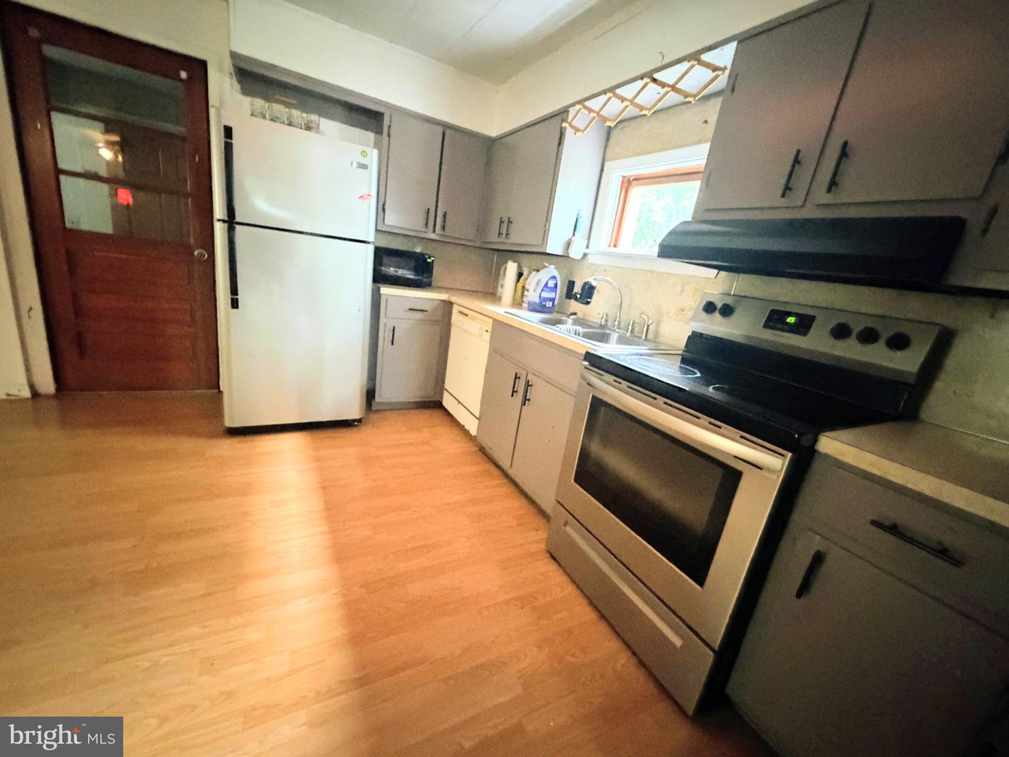 425 W Pine St Property Photo 5