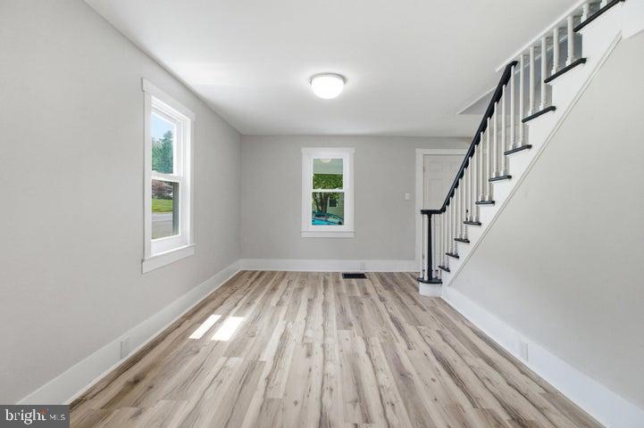 357 Spring St Property Photo 6