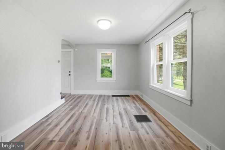 357 Spring St Property Photo 9