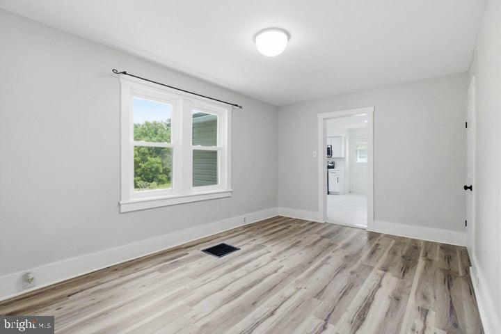 357 Spring St Property Photo 10